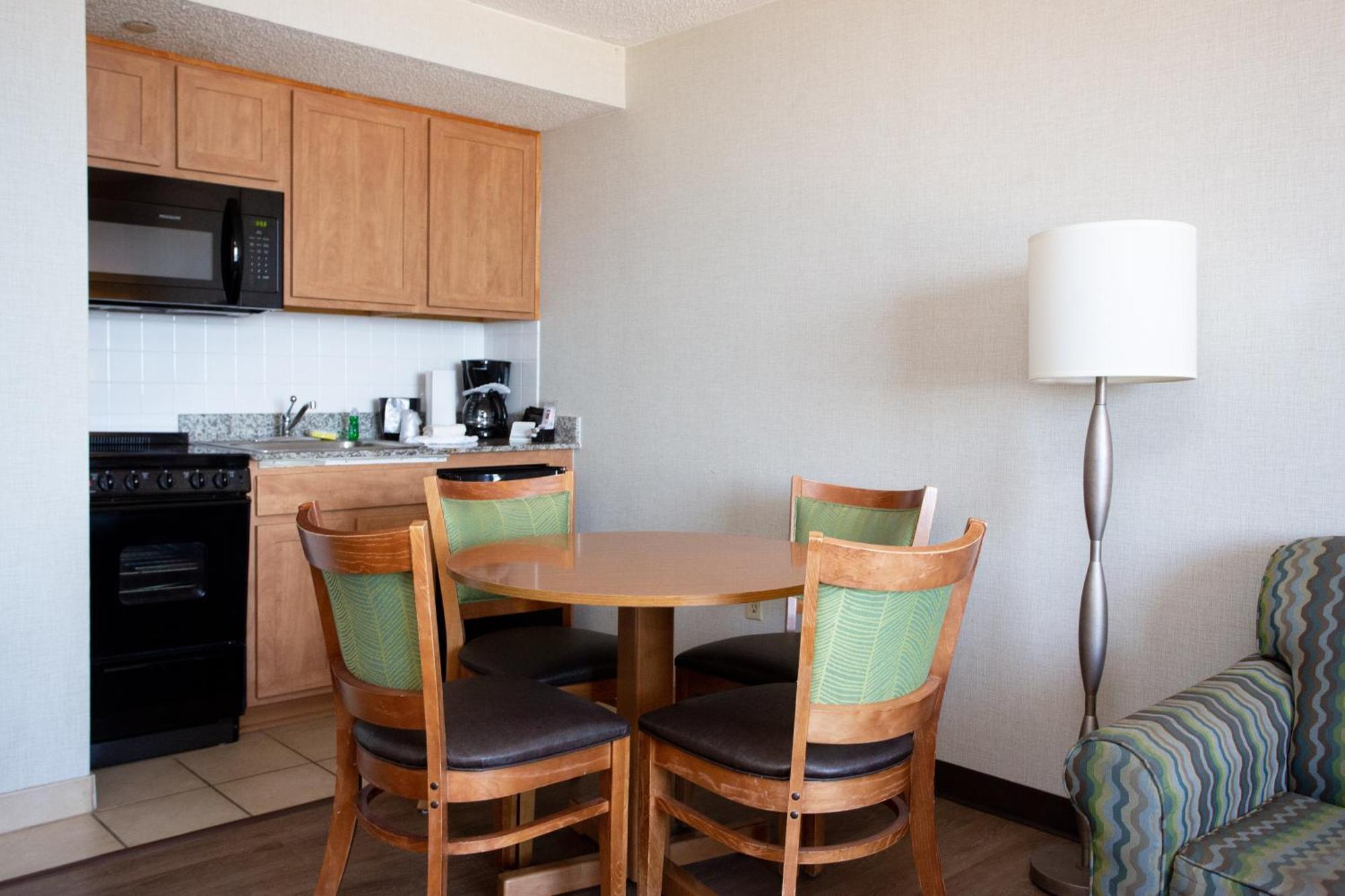 The Barclay Towers Hotel And Resort Virginia Beach Eksteriør billede