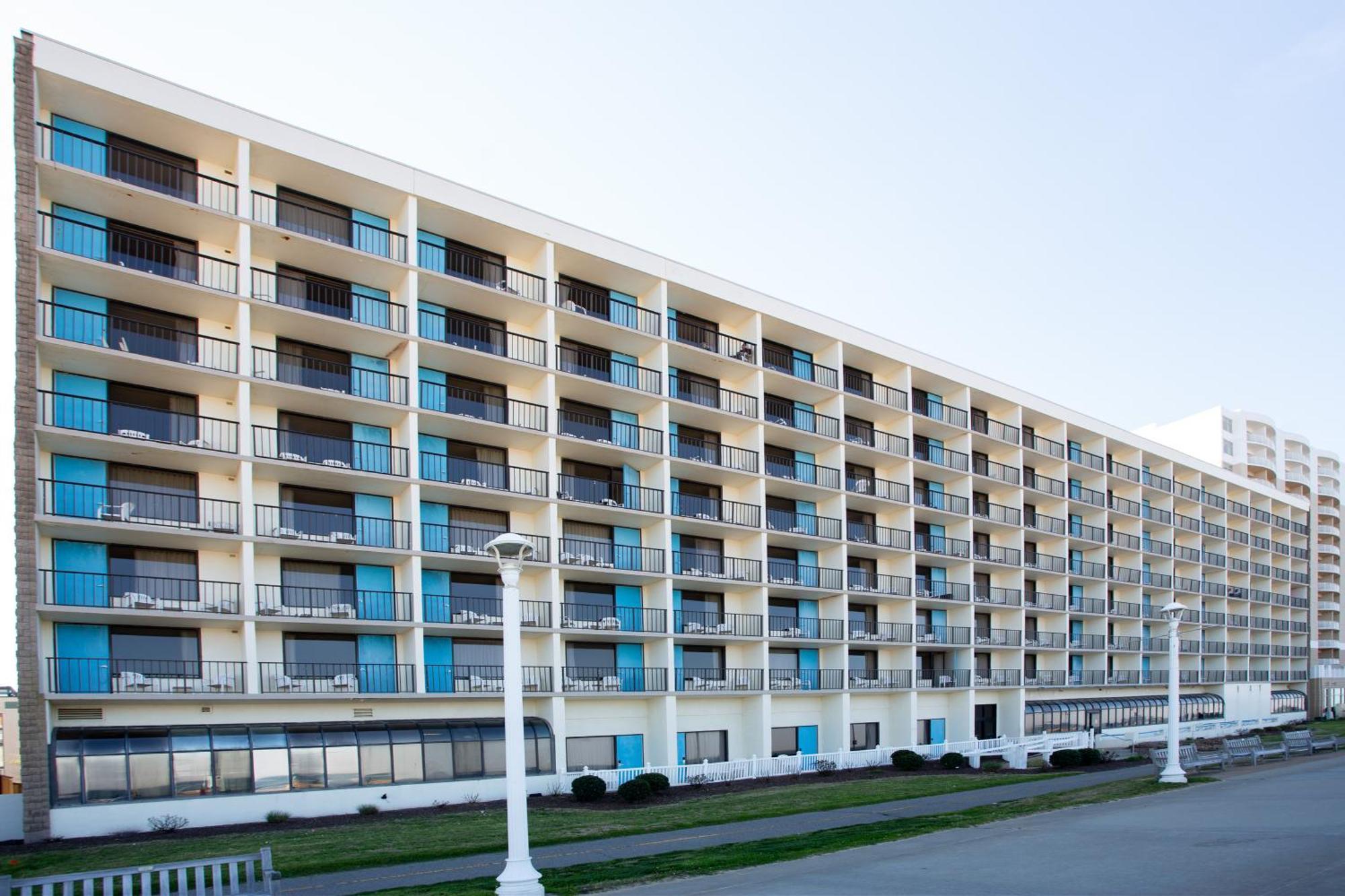 The Barclay Towers Hotel And Resort Virginia Beach Eksteriør billede