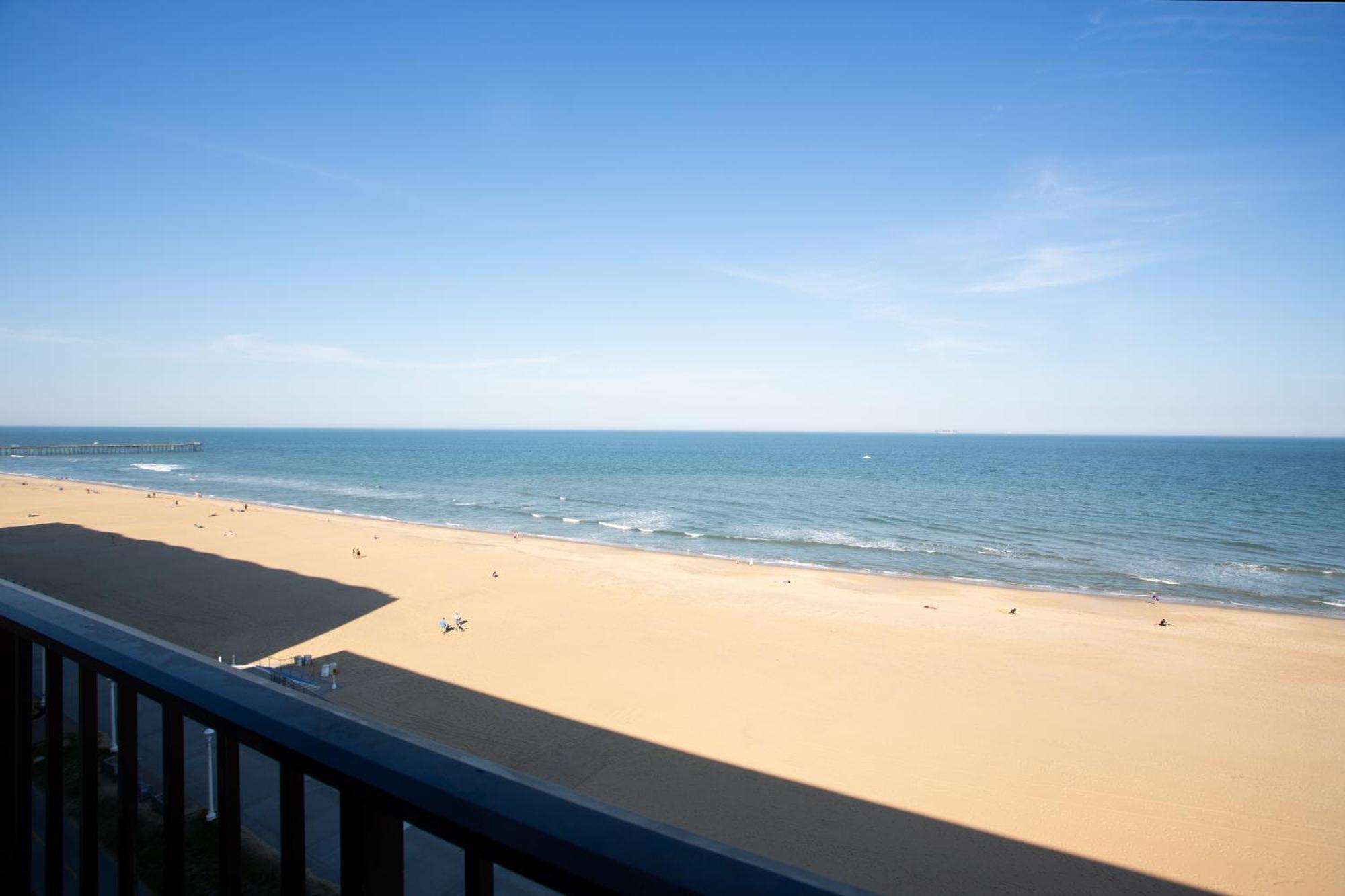 The Barclay Towers Hotel And Resort Virginia Beach Eksteriør billede