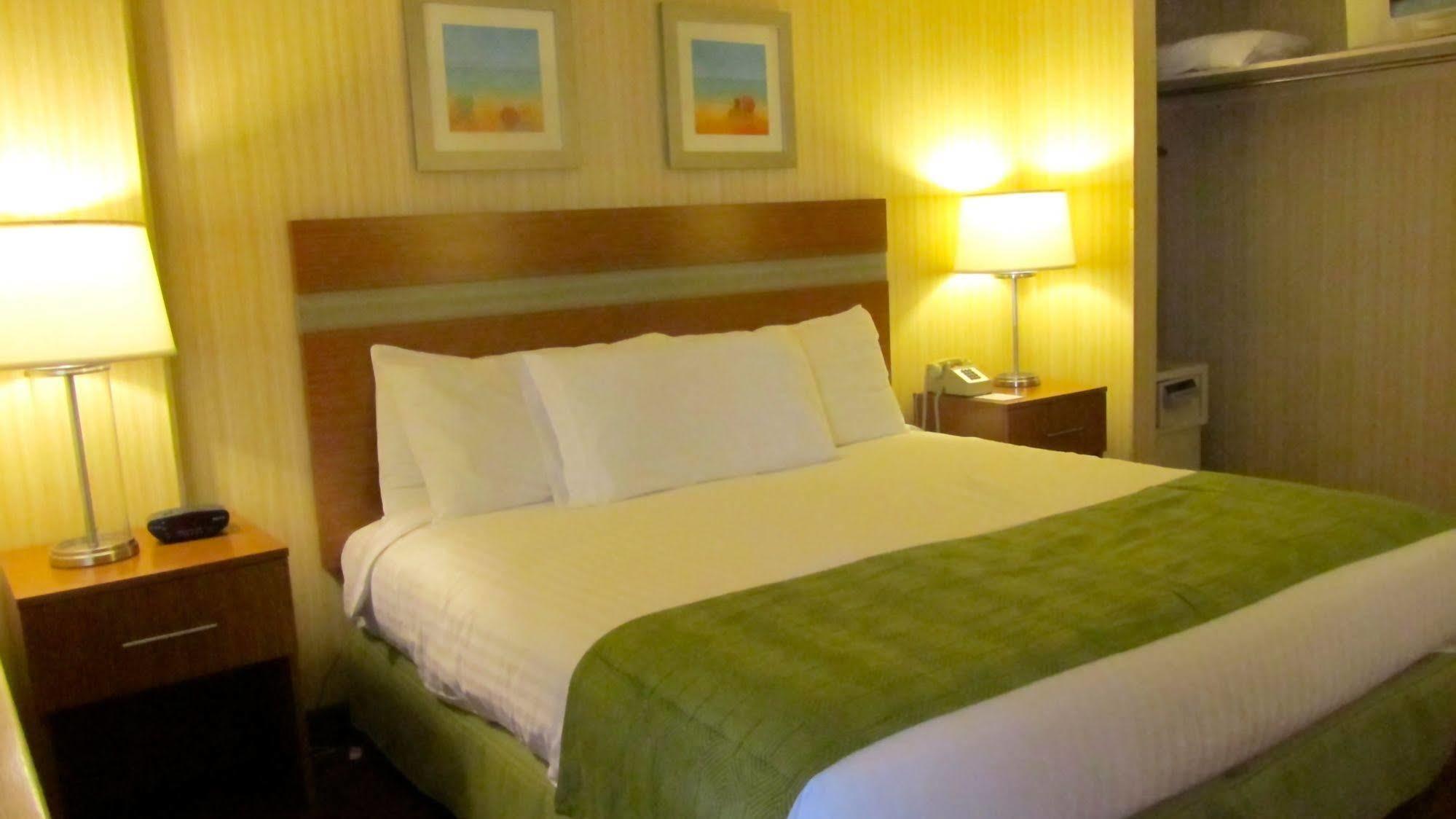 The Barclay Towers Hotel And Resort Virginia Beach Eksteriør billede